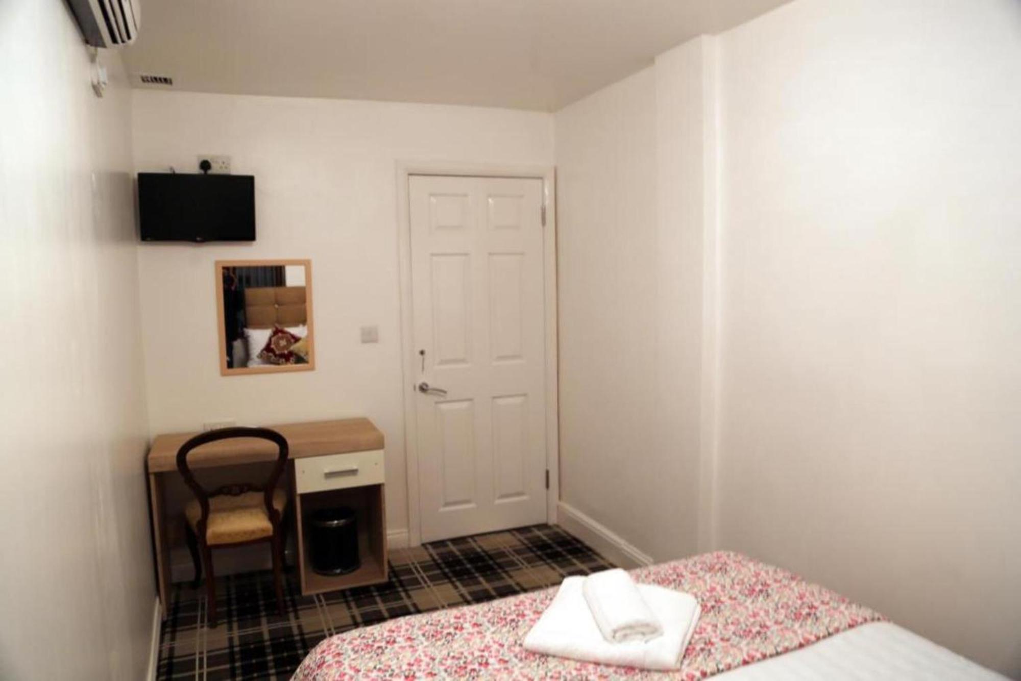 Oyo 4 Sisters Inn North Kyme Bagian luar foto